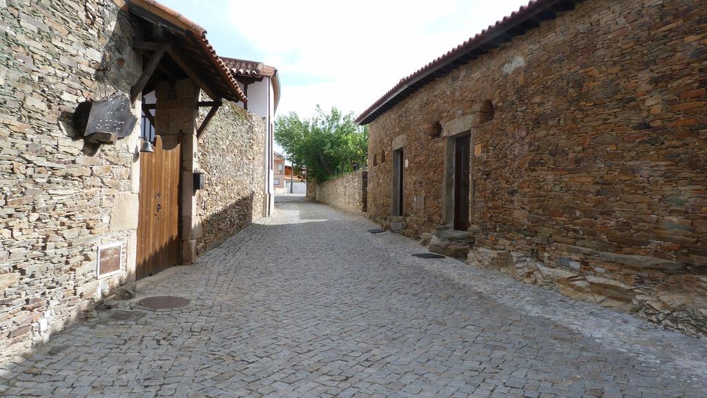 Casas De Campo Da Quinta Entre Rios Mirandela Exterior foto